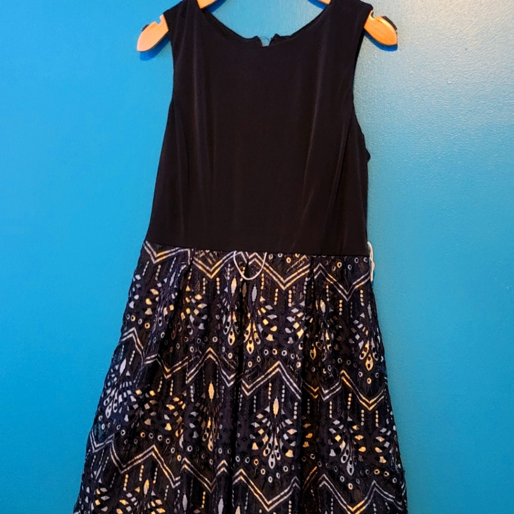 Black dress size 4